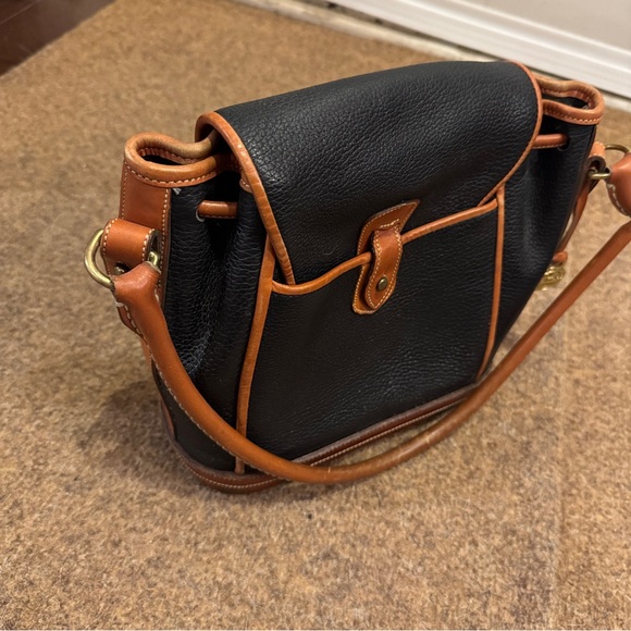 Dooney & Bourke All Weather Leather Collection: Dover Carrier Bag Vintage - Picture 15 of 15